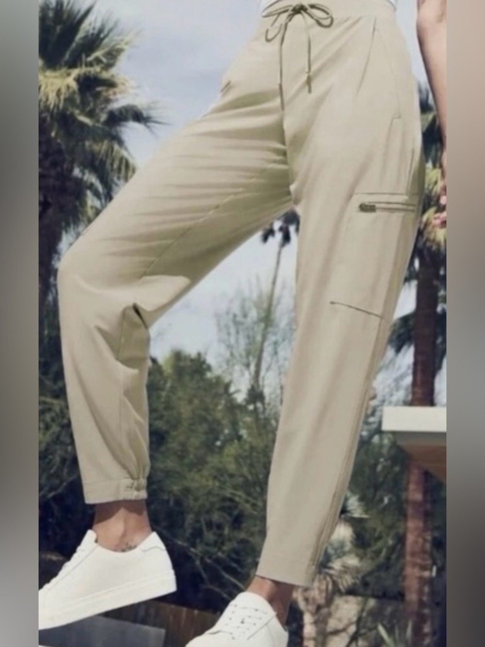 Athleta | Women’s Tan Go Far Travel Cargo Jogger Pull On Drawstring Pants Size 6
